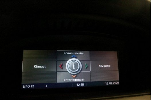 BMW 3-serie Touring - 318d Introduction NAVI / SPORT INTERIEUR / APK 7-2020 - 1