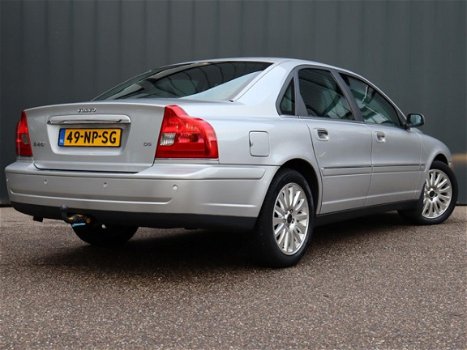 Volvo S80 - 2.4 D5 Aut. Exclusive / Trekhaak / Parkeersensoren / Stoelverwarming / Navigatie - 1