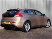 Volvo V40 - 2.0 D4 190PK Summum / Harman Kardon / Verw. Voorraam / Trekhaak - 1 - Thumbnail