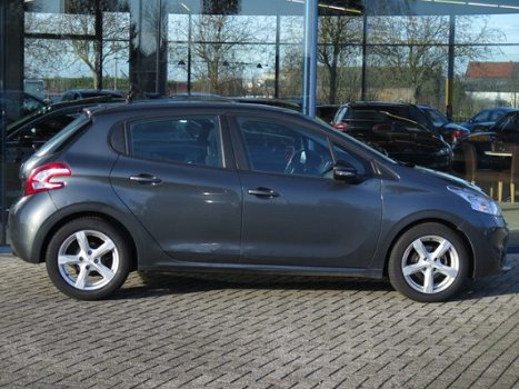 Peugeot 208 - 1.4 HDi 5-DEURS | AIRCO | CRUISE CONTROL | LM VELGEN - 1