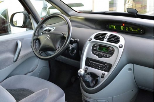 Citroën Xsara Picasso - 1.6i-16V Image Zeer lage kilometerstand - 1