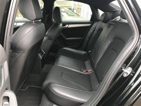 Audi A4 - 1.8 TFSI Pro Line S 170PK Sportstoelen Navi 18'' Trekhaak - 1