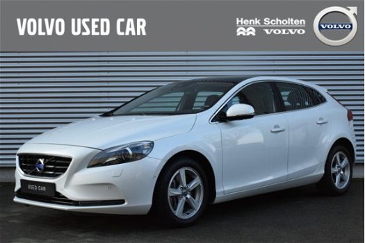 Volvo V40 - 2.0 D4 190PK Ocean Race Business, Leder, Pano, Keyless - 1