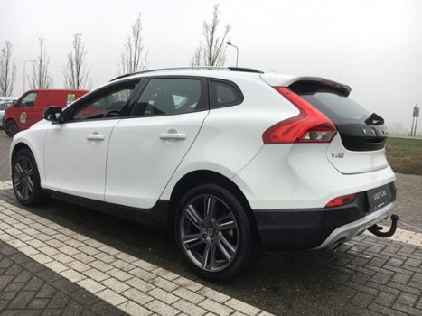 Volvo V40 Cross Country - D3 Nordic+ IntelliSafe RTI Leder Aut - 1