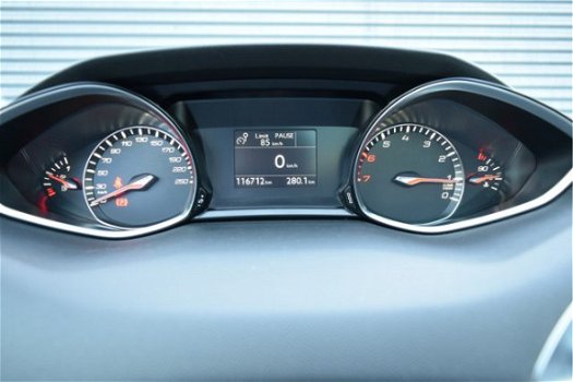 Peugeot 308 SW - 1.2 e-THP Première | Panorama dak | Trekhaak | 6 maanden Bovag garantie - 1