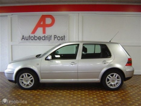 Volkswagen Golf - 1.6-16V Comfortline - 1