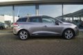 Renault Clio Estate - TCe 90 Night & Day - 1 - Thumbnail