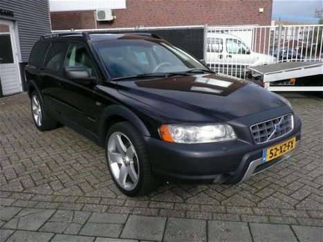 Volvo XC70 - 2.4 D5 AWD Automaat 345 DKM +APK - 1