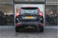 Volvo XC60 - 2.0 T5 Geartronic Kinetic | 20 Inch velgen | Stylingkit | Cruise Control | Elektronisch - 1 - Thumbnail