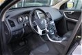 Volvo XC60 - 2.0 T5 Geartronic Kinetic | 20 Inch velgen | Stylingkit | Cruise Control | Elektronisch - 1 - Thumbnail