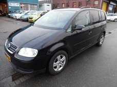 Volkswagen Touran - 1.9 TDI 105pk Highline apk 7.2020