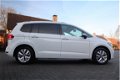 Volkswagen Touran - 1.6 TDI SCR Highline 7p | LED | Camera | Massage | 7 persoons | Leder | NAP | Na - 1 - Thumbnail