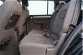Volkswagen Touran - 2.0-16V FSI Aut. Highline 7-Zits, Airco, Cruise, Radio-CD - 1 - Thumbnail
