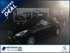 Peugeot 208 - 1.2 PureTech Blue Lion 82 pk | navigatie | parkeerhulp | NEFKENS DEAL |