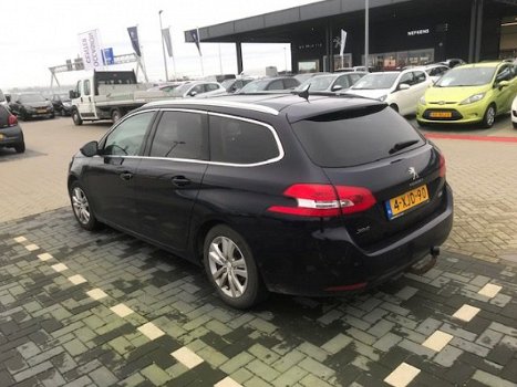 Peugeot 308 SW - 1.2 e-THP Allure 130 PK | panoramadak | navigatie | full led verlichting | trekhaak - 1