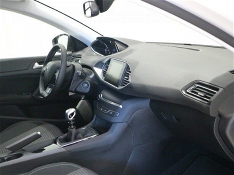 Peugeot 308 - 1.2 110 pk Blue Lease Executive Nefkens Edition Binnen 3 dagen rijden incl. garantie - 1