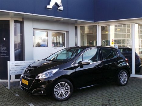 Peugeot 208 - 1.2 Puretech 82pk 5D Allure met Navigatie - 1