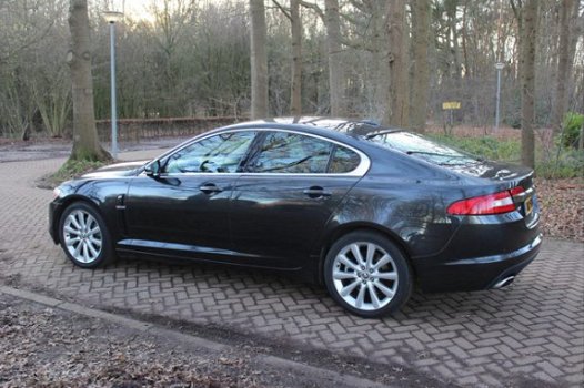 Jaguar XF - 3.0D V6 Premium Luxury - 1