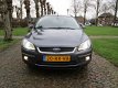 Ford Focus Wagon - 2.0-16V Ghia Climate/Cruisecontrol Stuurbekrachtiging Pdc Trekhaak Lm Velgen - 1 - Thumbnail