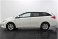 Toyota Auris Touring Sports - 1.8 Hybrid Aspiration Automaat | Navigatie | Camera | Cruise & Climate - 1 - Thumbnail