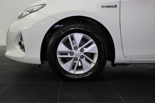 Toyota Auris Touring Sports - 1.8 Hybrid Aspiration Automaat | Navigatie | Camera | Cruise & Climate - 1