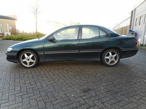 Opel Omega - 2.0i-16V GL Comfort 1995 Airco Apk 27-12-2020 - 1