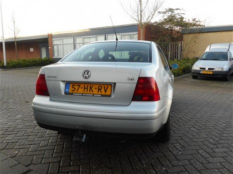 Volkswagen Bora - 2.0 Highline ECC/Cruise/Schuidak Apk Nap - 1