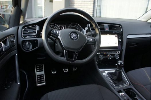 Volkswagen Golf - 1.4 TSI Sound Acc/Bluetooth/Camera/Keyless/Navi/PDC/Velgen - 1