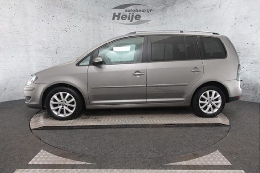 Volkswagen Touran - 1.4 TSI Comfortline 7-persoons Executive DSG | Full-map Navigatie | Climate Cont - 1