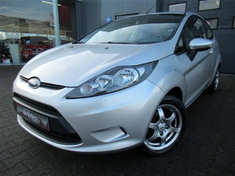 Ford Fiesta - 1.25 Trend 82pk / Lmv / Airco / Voorruitverw. / - 1