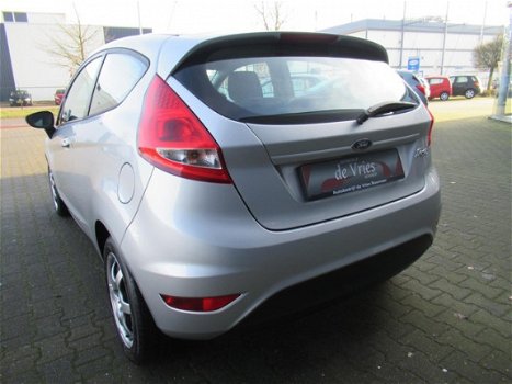 Ford Fiesta - 1.25 Trend 82pk / Lmv / Airco / Voorruitverw. / - 1