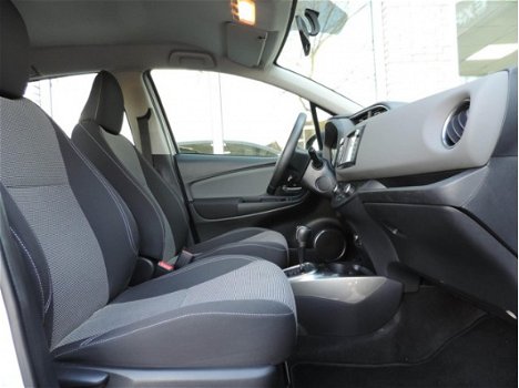 Toyota Yaris - 1.5 Hybrid Lease Aut. Navigatie Trekhaak Camera Climate Control Bluetooth - 1