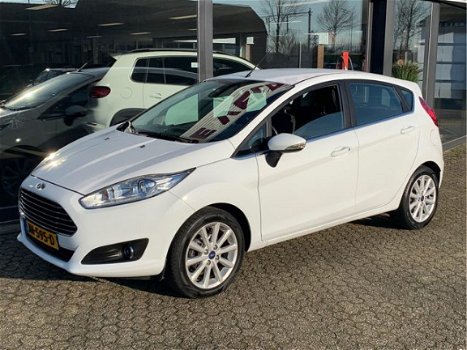 Ford Fiesta - 1.0 80 pk Titanium | Navi | Rijklaar incl. garantie en onderhoud - 1