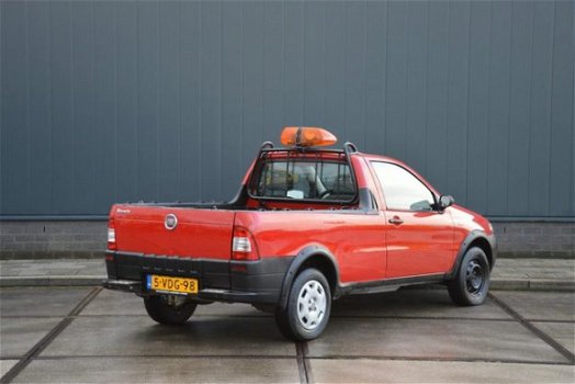 Fiat Strada Pick-up - Pick-up 1.3 Multijet Radio/cd Trekhaak - 1