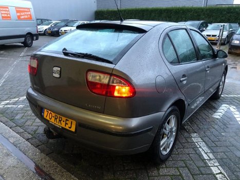 Seat Leon - 1.6-16V Stella 5-deurs airco electrische ramen cruise controle cd-speler lm-velgen trekh - 1