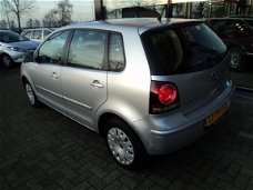 Volkswagen Polo - 1.4-16V Optive 5 deurs airco