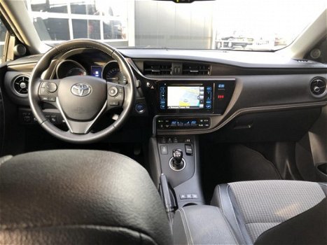 Toyota Auris - 1.8 Hybrid Executive Trekhaak - 1