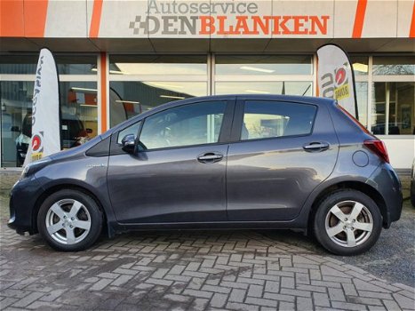 Toyota Yaris - 1.5 Hybrid Now BJ.2016 / 53.000 KM / Automaat / Navigatie / 5Drs / Zeer netjes - 1