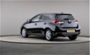 Toyota Auris - 1.8 Hybrid Lease Pro, Automaat, Navigatie, Panoramadak - 1 - Thumbnail