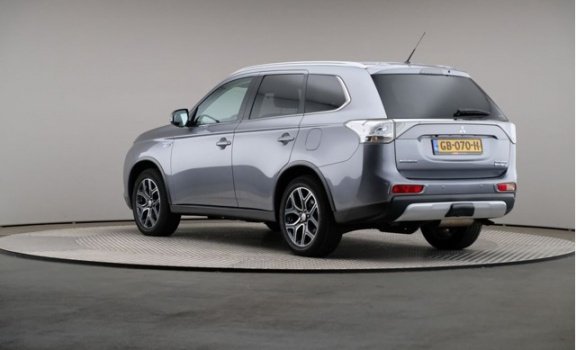 Mitsubishi Outlander - 2.0 PHEV Executive Edition X-Line, Automaat, Navigatie, Xenon - 1