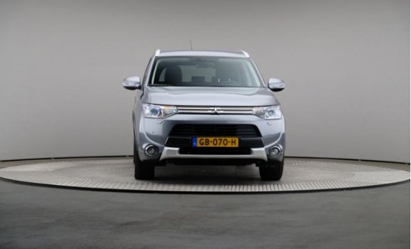 Mitsubishi Outlander - 2.0 PHEV Executive Edition X-Line, Automaat, Navigatie, Xenon - 1