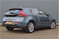 Volvo V40 - 1.6 D2 115PK Momentum/ Navigatie/ Climate control/ Keyless/ Trekhaak - 1 - Thumbnail