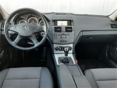 Mercedes-Benz C-klasse - 180 K BlueEFFICIENCY Business Edition Avantgarde Navigatie/17Inch/Trekhaak