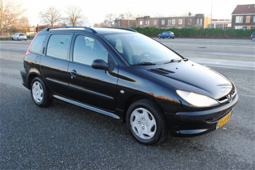 Peugeot 206 SW - 1.4 X-line APK, AIRCO, NAP, ZUINIG - 1