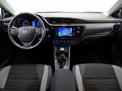 Toyota Auris - TS 1.2T Dynamic | Trekhaak | Navigatie - 1