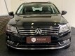 Volkswagen Passat Variant - 1.4 TSI Highline BlueMotion Leder Rijklaar - 1 - Thumbnail