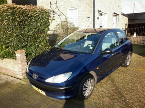 Peugeot 206 - 1.1 XR nieuwe apk - 1