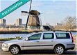 Volvo V70 - 2.4 T Geartronic Dealer auto, Youngtimer, boekjes aanwezig - 1 - Thumbnail