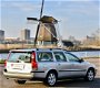 Volvo V70 - 2.4 T Geartronic Dealer auto, Youngtimer, boekjes aanwezig - 1 - Thumbnail