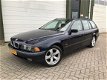 BMW 5-serie Touring - 523i Executive, Clima, Leder, Cruise - 1 - Thumbnail